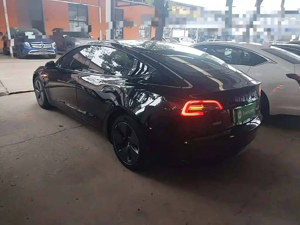Photo 5 - Tesla Model 3