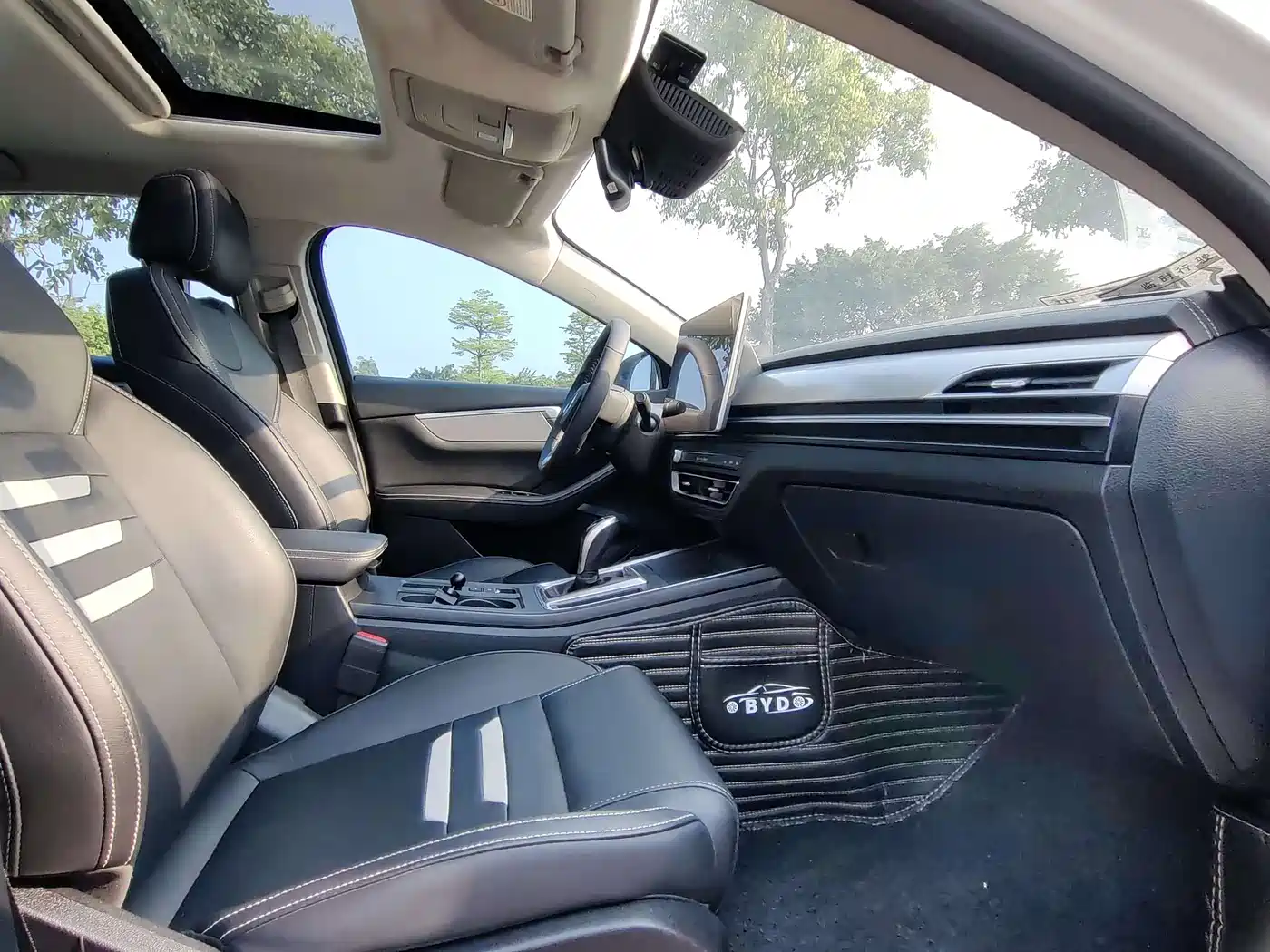 BYD Qin Pro 2019 Super Edition 1.5TI Automatic Smart Connected Feng Xiang Type China VI фото 11
