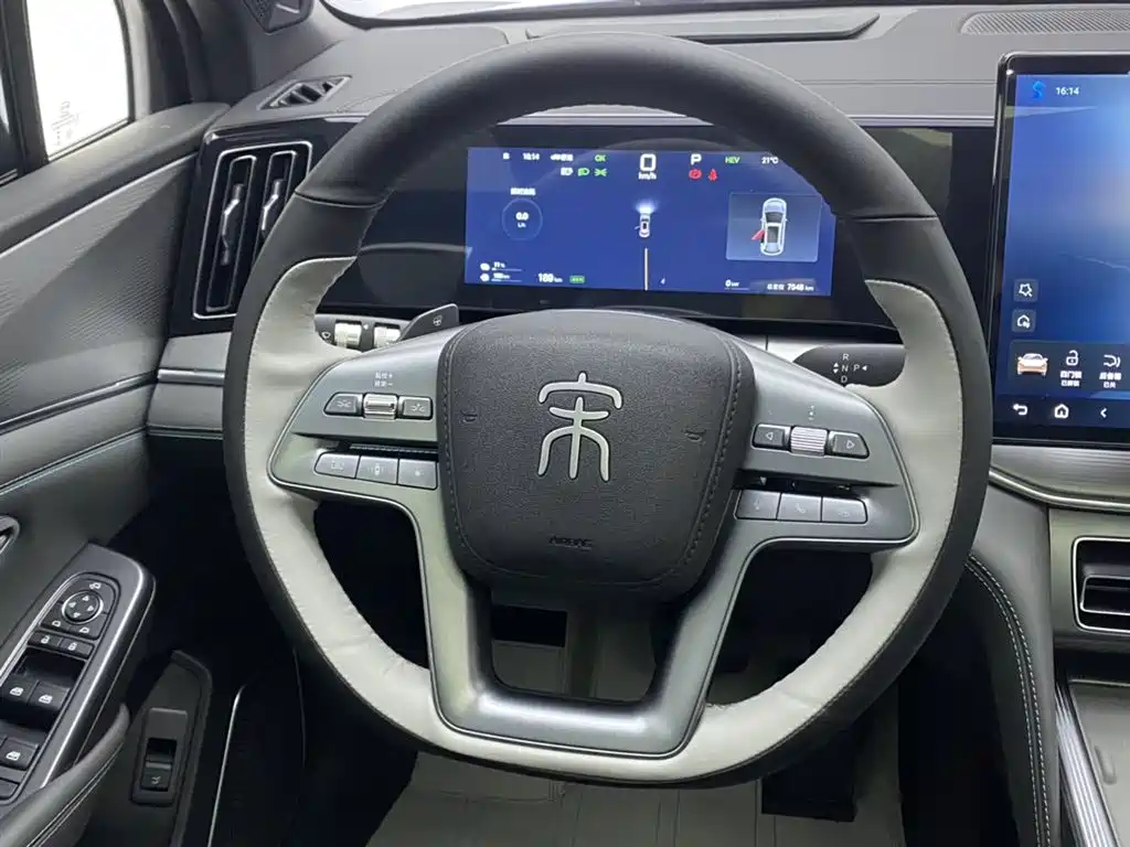 BYD Song L DM-i 2026 DM-i Smart Edition 130KM Superior фото 14