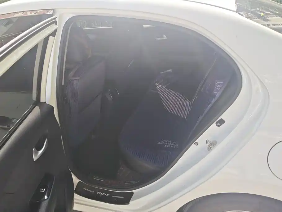 Kia Forte 2019 2018 1.6L Automatic Smart Connect Value-Connect