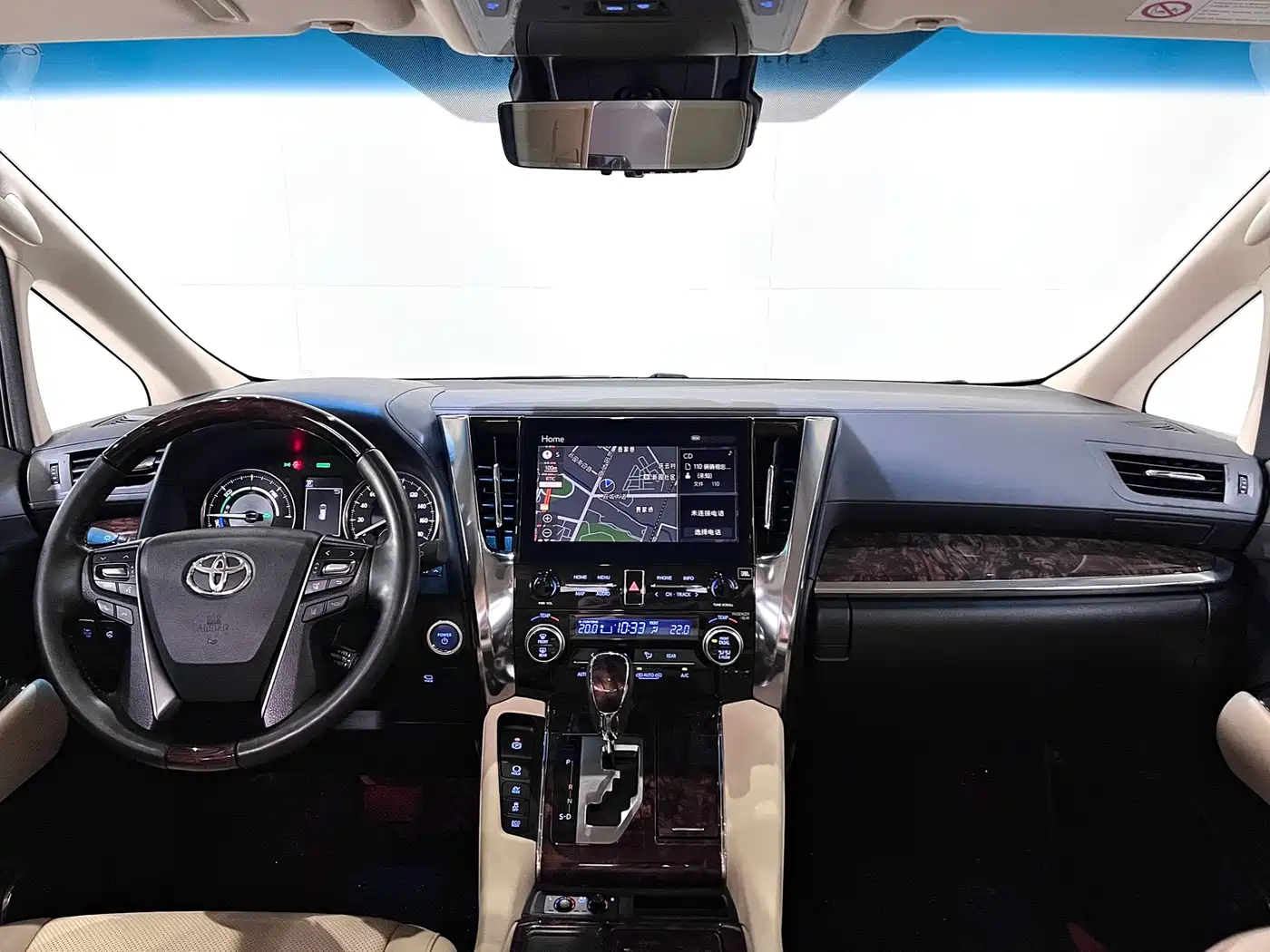 Toyota Alphard 2021 Hybrid 2.5L Luxury фото 41