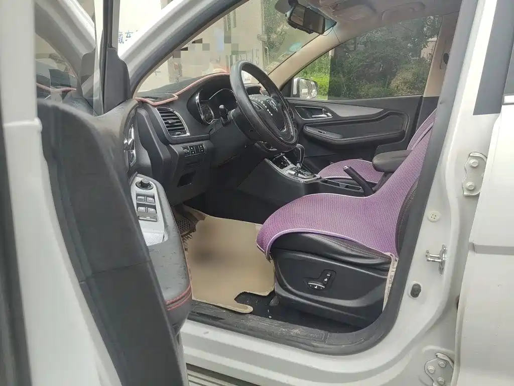 Baojun 560 2016 2016 1.8L iAMT Luxury