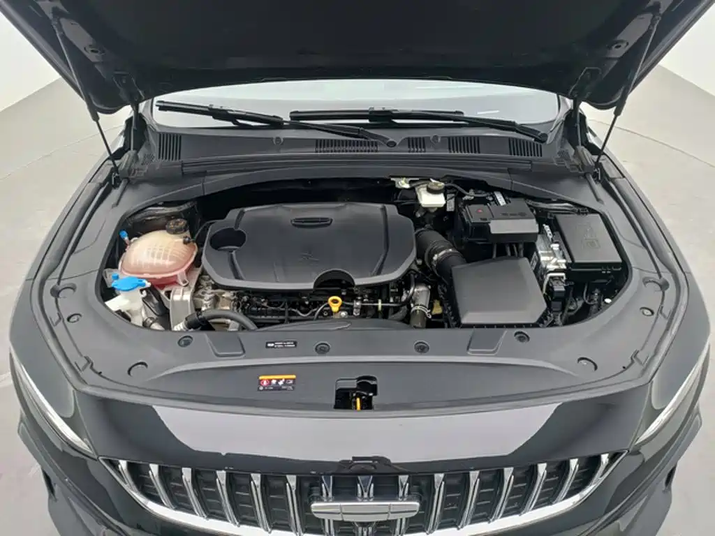 Фото 8 - Geely Preface