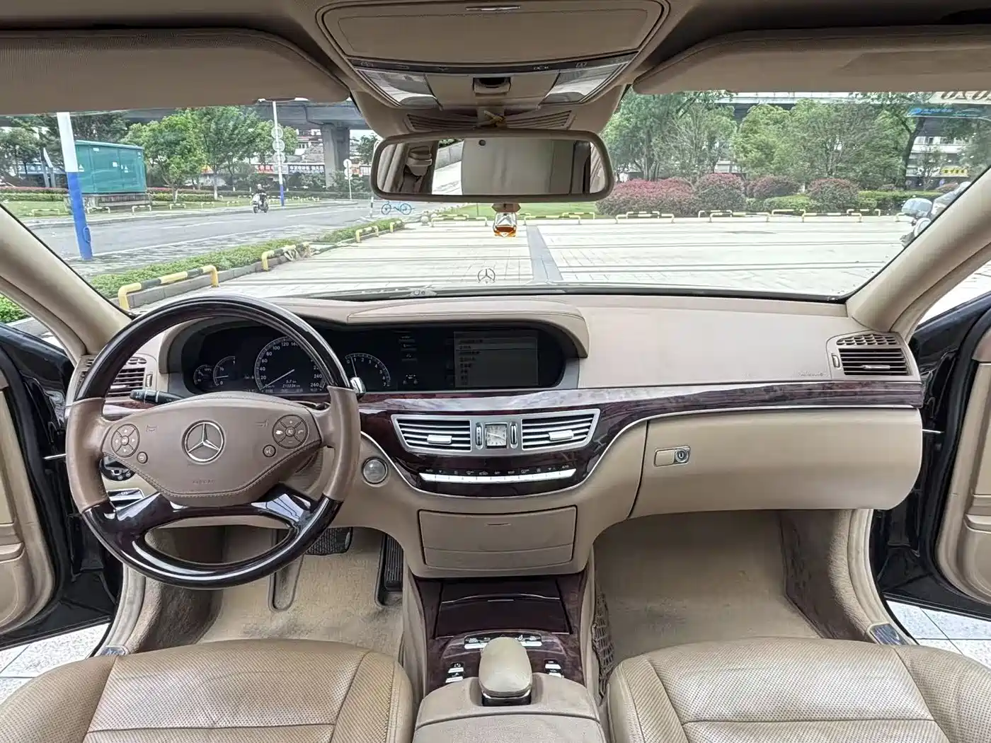 Mercedes-Benz S-Class 2010 S 350 L Luxury фото 25