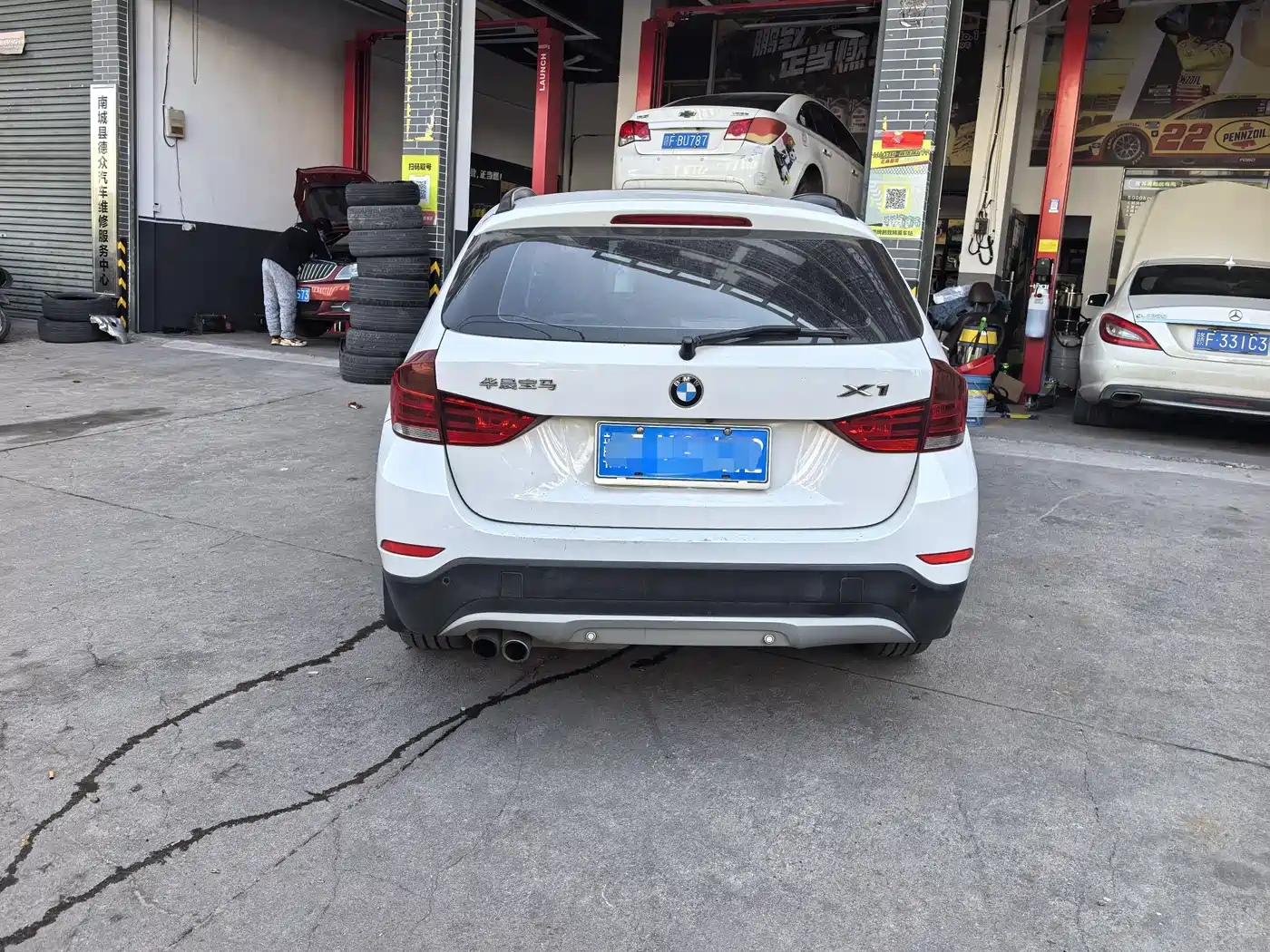 BMW X1 2014 sDrive18i Fashion Edition фото 8