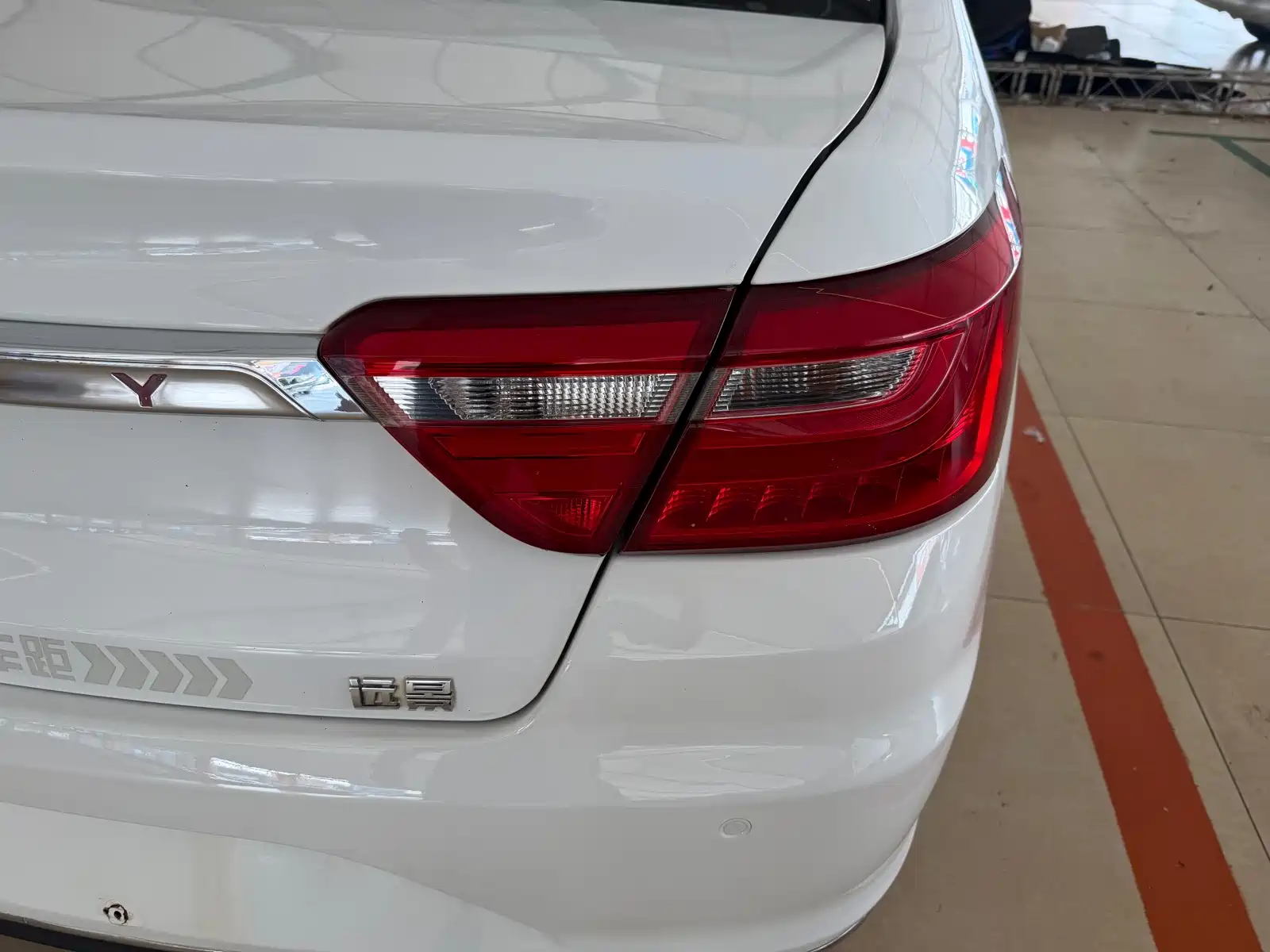 Фото 9 - Geely Vision
