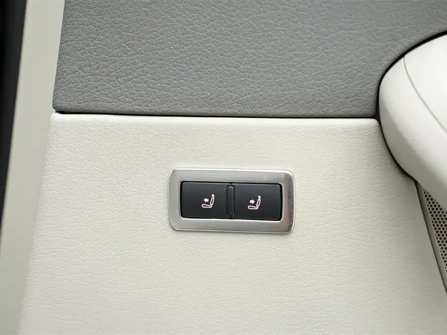Audi A6L 2011 3.0 TFSI quattro Luxury фото 26