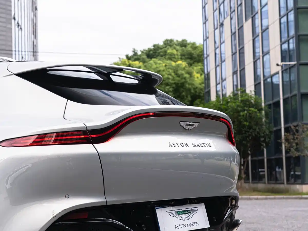 Aston Martin DBX 2024 2024 3.0T STRAIGHT-SIX