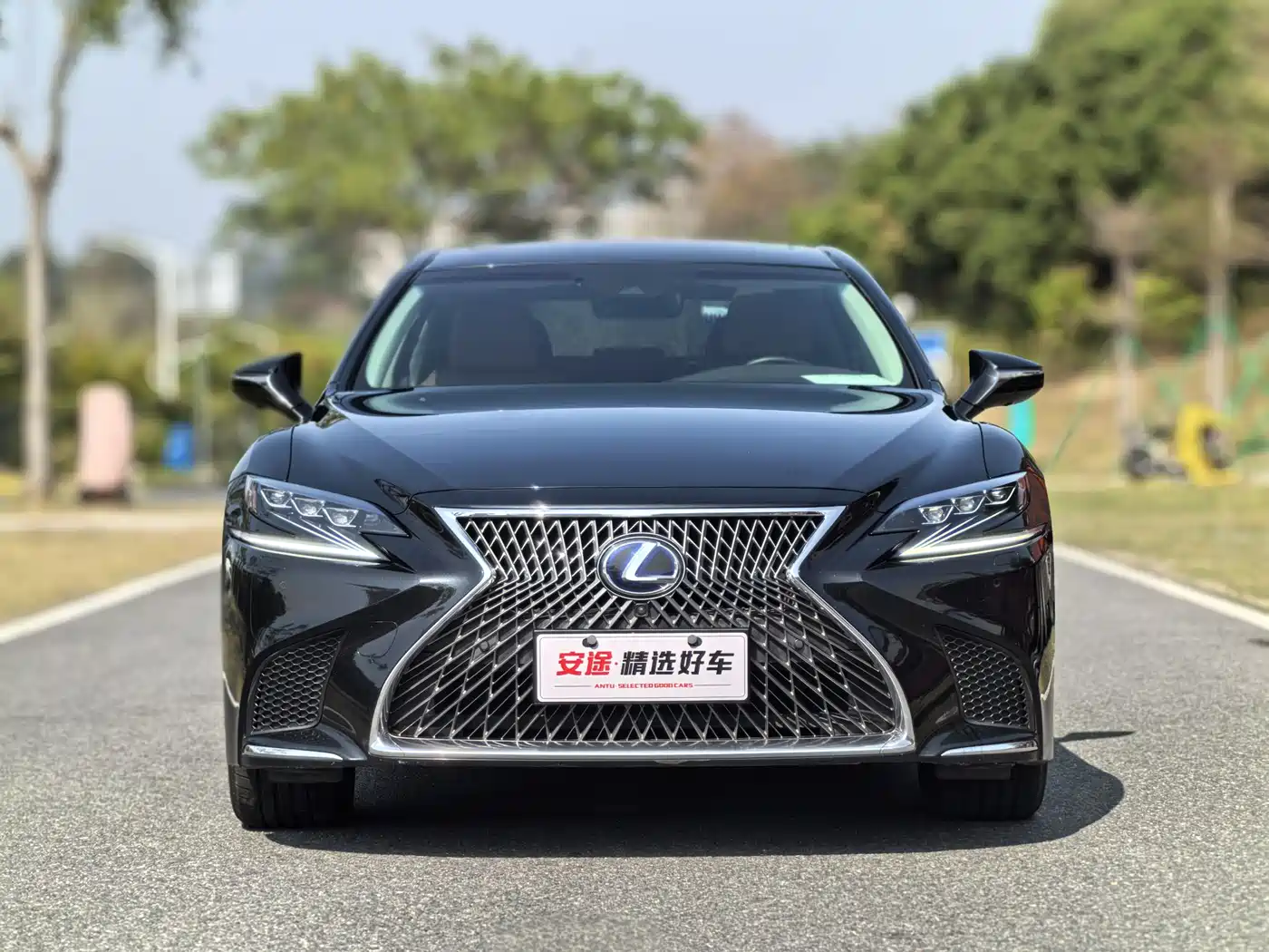 Lexus LS 2020 500h Excellence (China V) фото 2