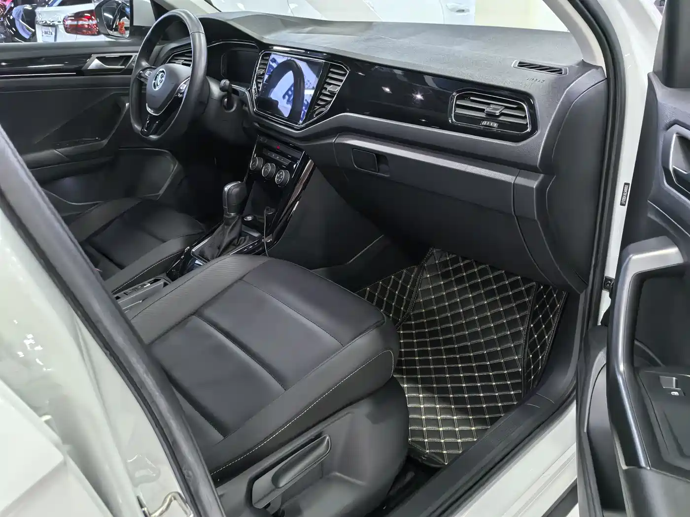 Volkswagen T-ROC 2021 280TSI DSG 2WD Comfort Connected фото 12