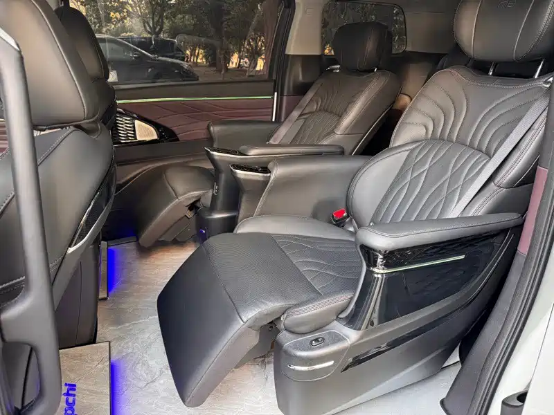 GAC Trumpchi Trumpchi M8 2023 Master Series 390T Ultimate Edition фото 12