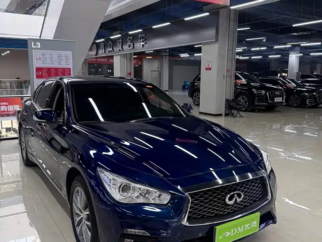 INFINITI Q50L