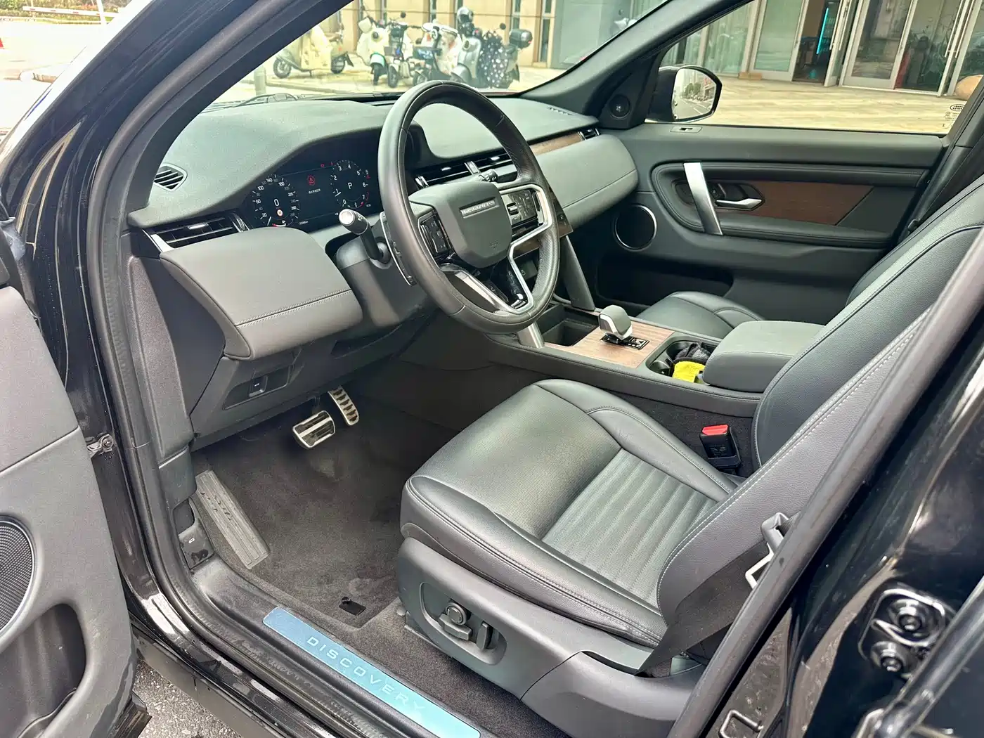 LAND ROVER DISCOVER SPORTS