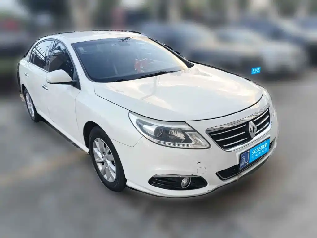 Renault Latitude 2014 2013 Facelift 2.0L CVT Comfort Edition