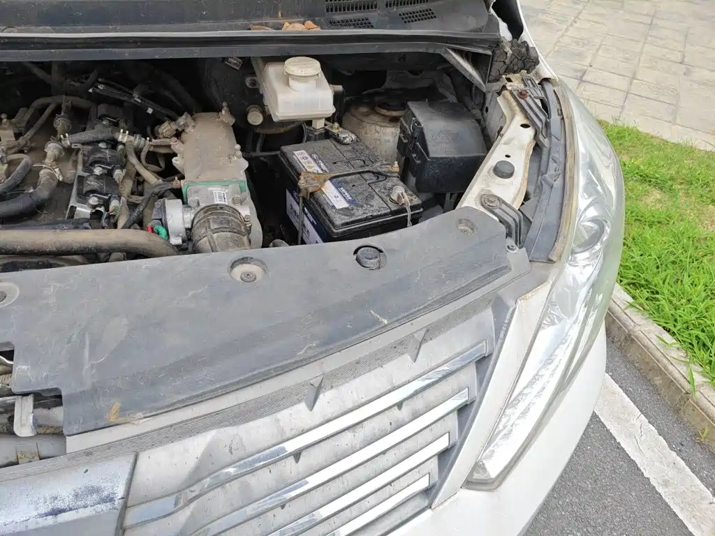 Dongfeng Fengxing Fengxing CM7 2016 2016 2.0T Automatic Luxury