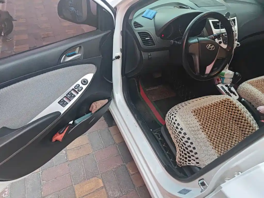 Hyundai Reina 2015 2014 Model 1.4L Automatic GLX