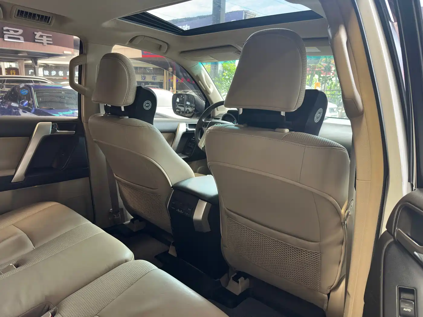 Toyota Prado 2010 4.0L Automatic TX-L NAVI фото 18