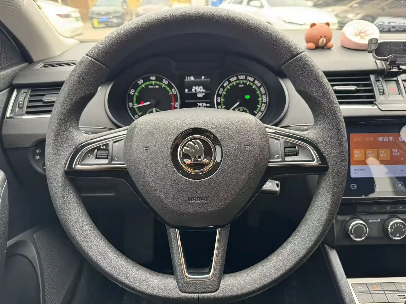 Škoda Octavia 2019 1.5L Automatic Smart Comfort China VI фото 15