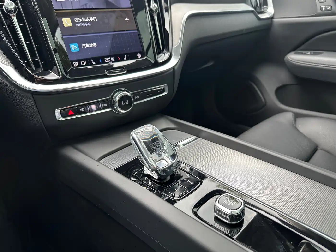 Volvo V60 2023 B5 Smart Luxury Enjoyment Edition фото 4