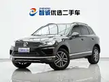 Фото 1 - Volkswagen Touareg