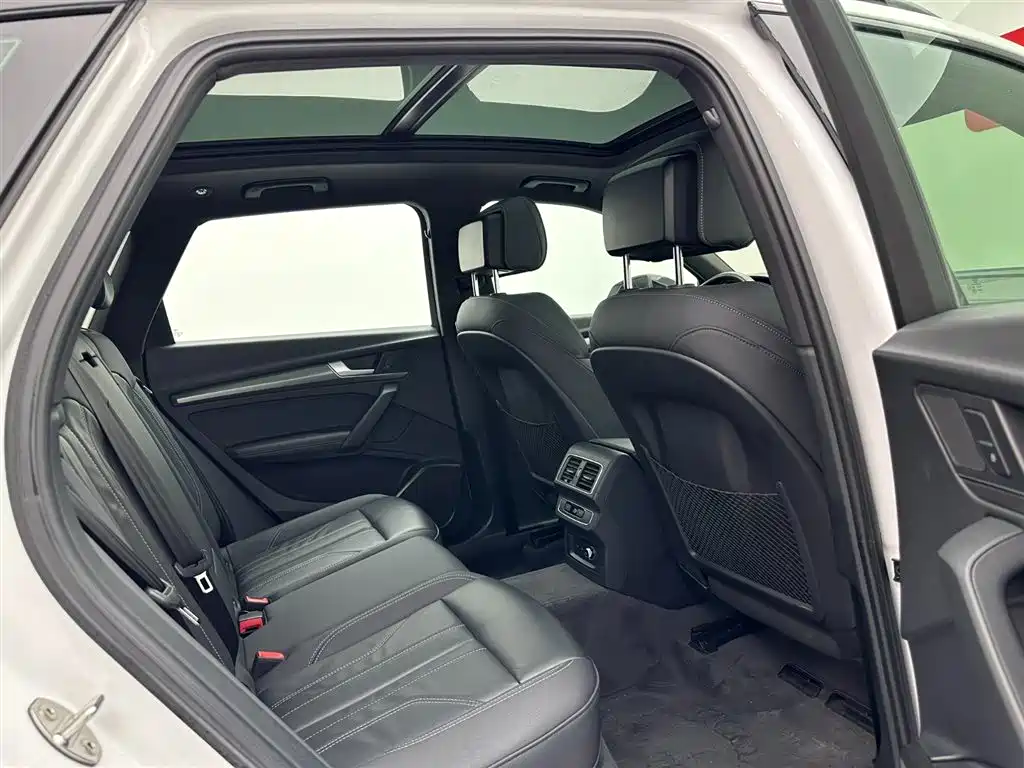 Audi Q5L 2023 40T Luxury Dynamic фото 20