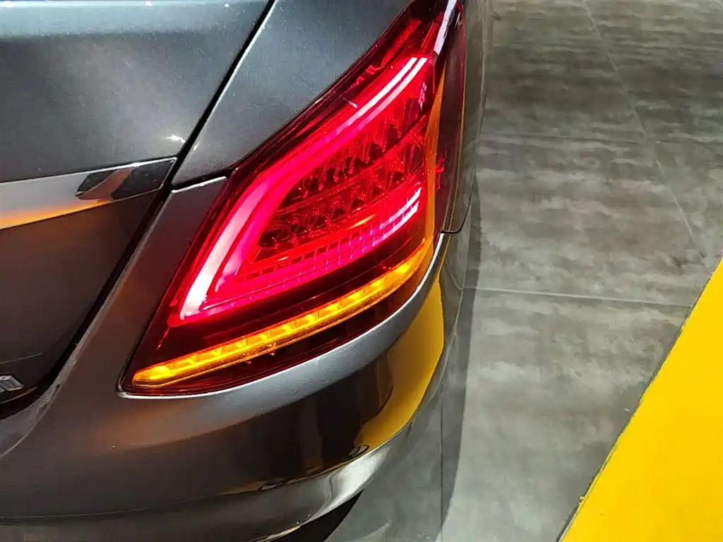 Mercedes-Benz C-Class 2019 C 260 L Sport фото 8