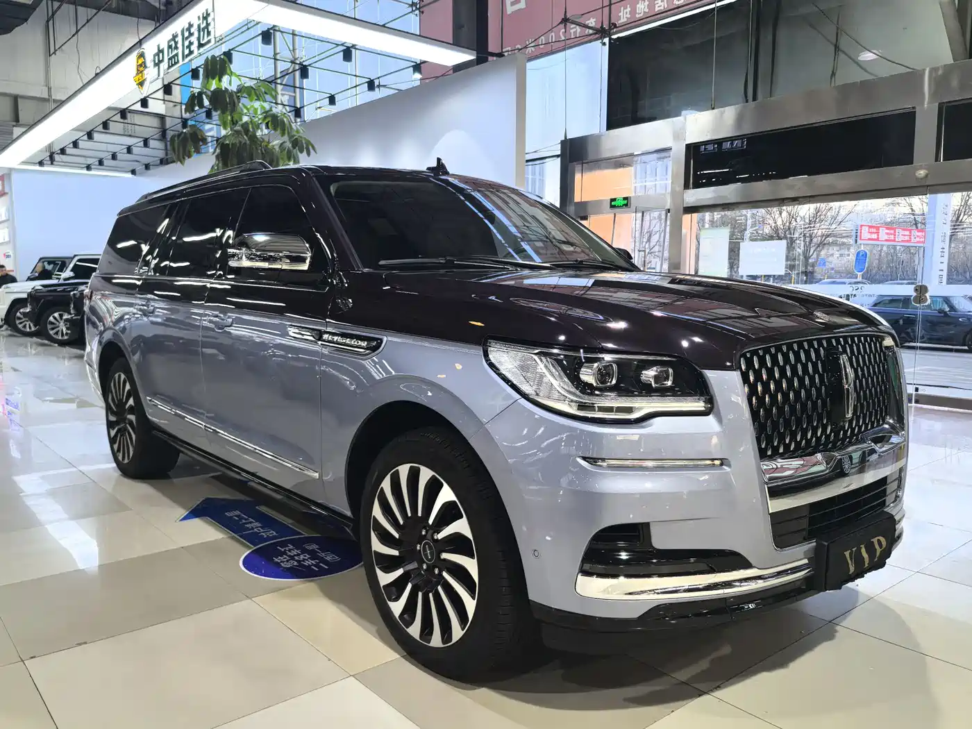 Lincoln Navigator One 2022 3.5T Navigator One фото 3