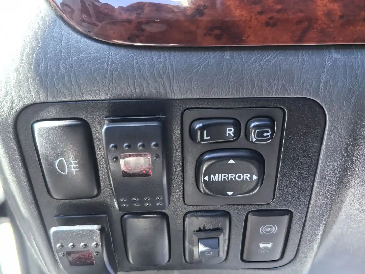 Toyota Prado 2005 2005 Model 4.0L Automatic GX Luxury Edition
