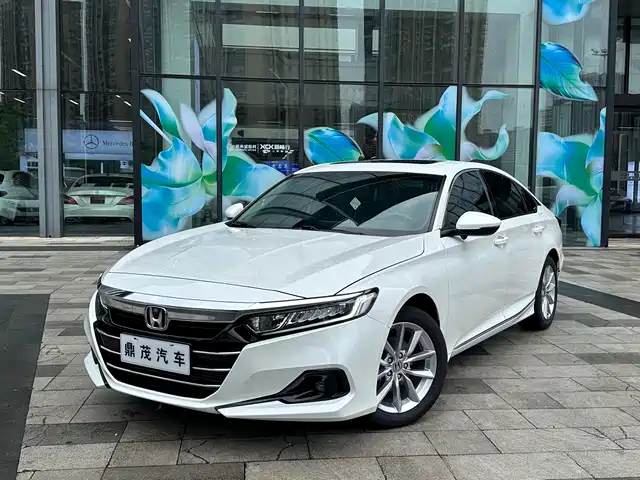 Honda Accord 2022 260TURBO Luxury Edition — фото 1
