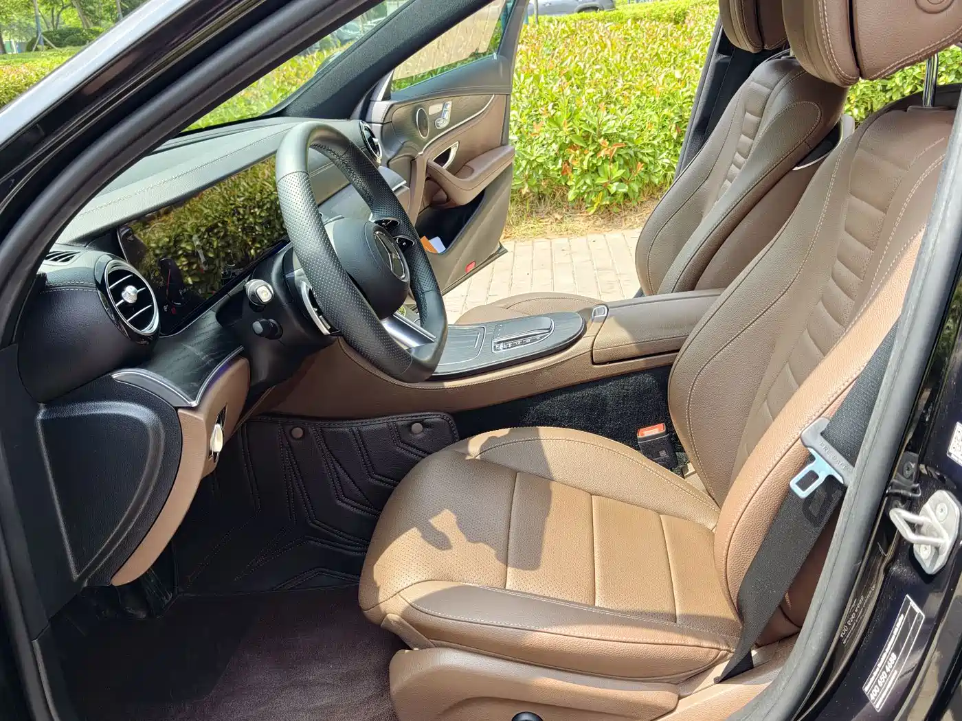 Mercedes-Benz E-Class 2023 E 300 L Sport Fashion фото 10