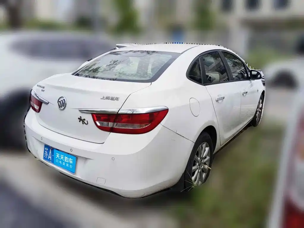 Фото 2 - Buick Excelle