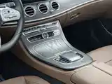 Фото 9 - Mercedes-Benz E-Class