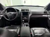 Photo 8 - Ford Explorer (Import)