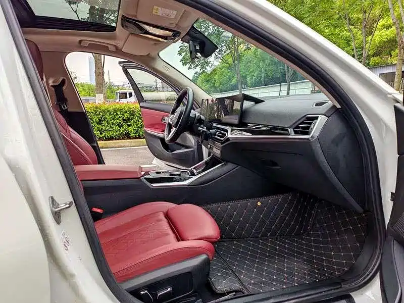 Photo 8 - BMW i3