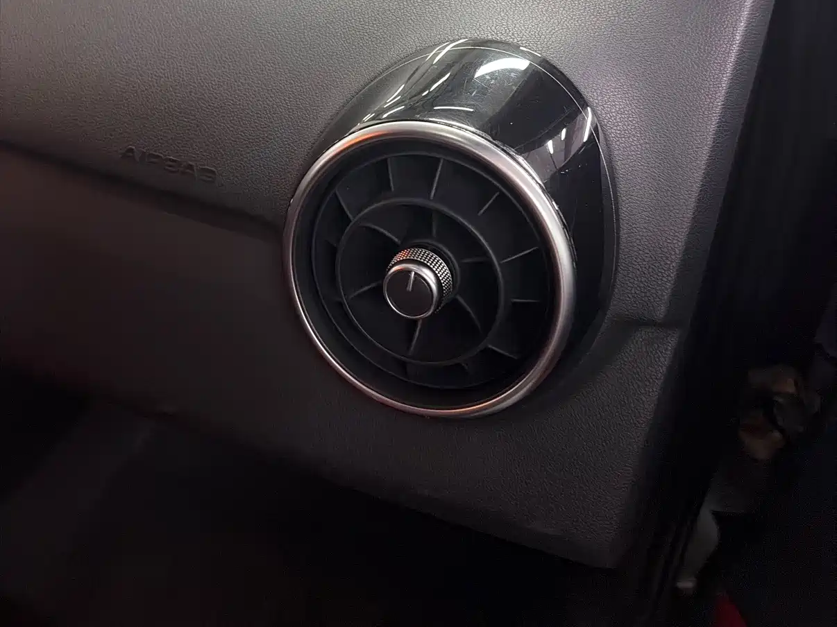 Фото 14 - Audi A1