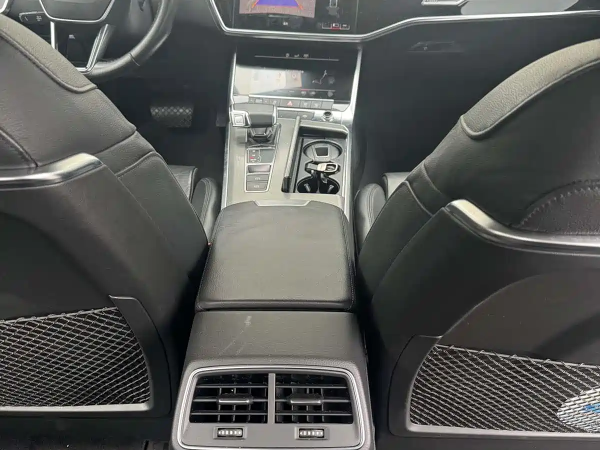 Audi A6L 2019 40 TFSI Luxury Elegance фото 10