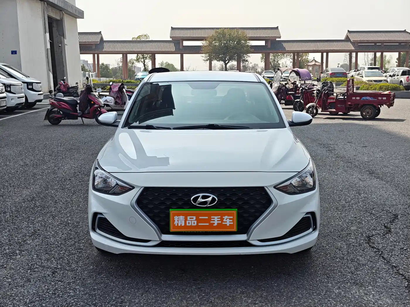 Hyundai Elantra 2020 1.6L Auto GL Pleasing Edition фото 2