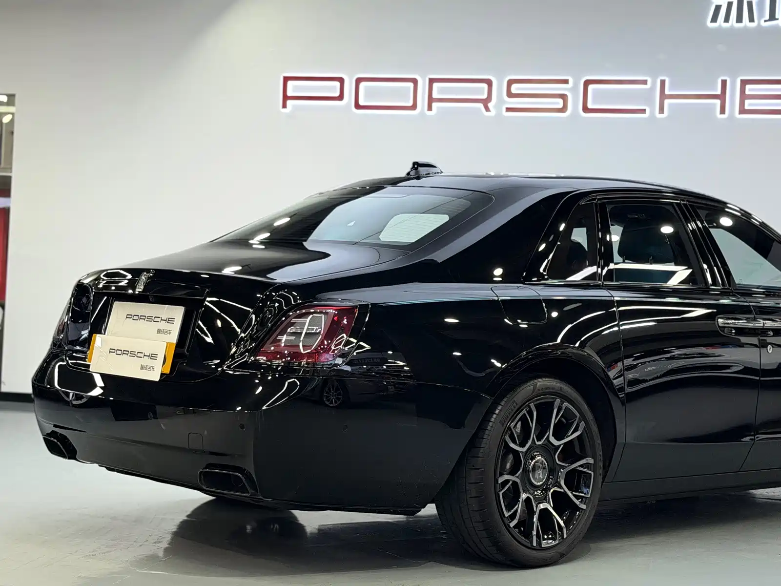 Фото 12 - Rolls-Royce Ghost