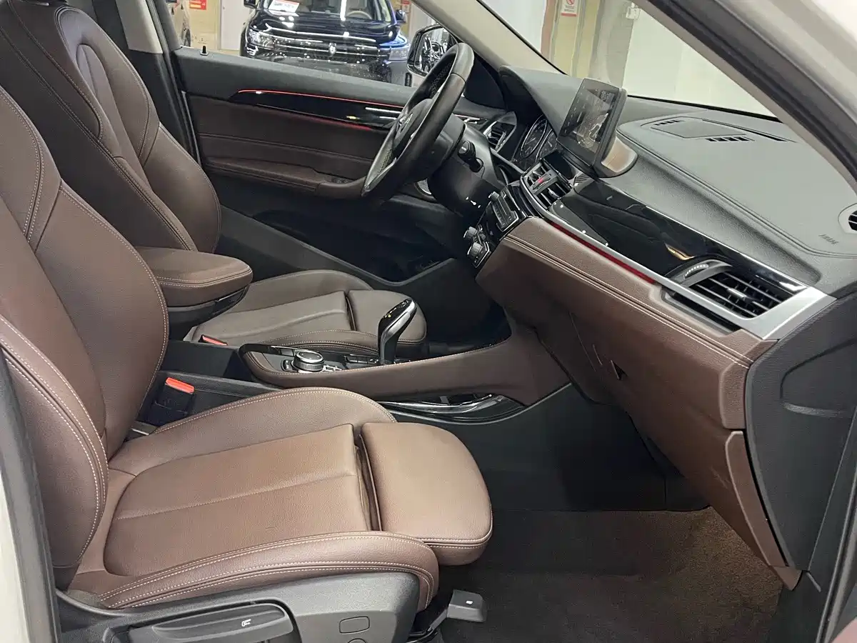 BMW X2 2024 2023 sDrive25i M Sport Shadow Edition