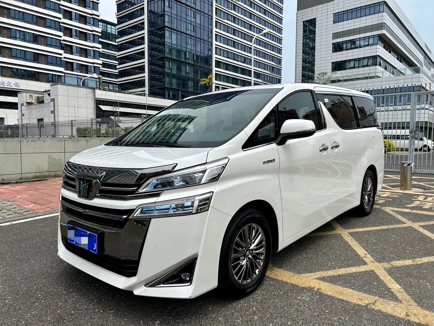 Toyota Vellfire 2021 Crown Hybrid 2.5L HV Luxury Edition