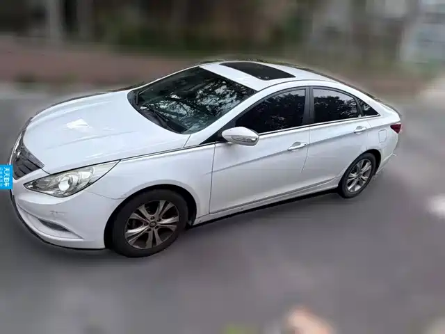 Hyundai Sonata 2013 Model 2.0L Automatic Leading Edition — фото 1