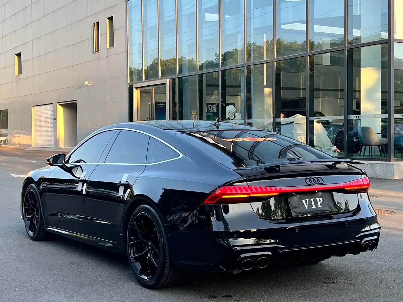 Audi A7 2023 Model 45 TFSI Premium Selection Edition фото 20