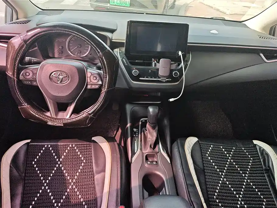 Toyota Corolla 2022 Hybrid 1.8L E-CVT Pioneer Edition фото 12