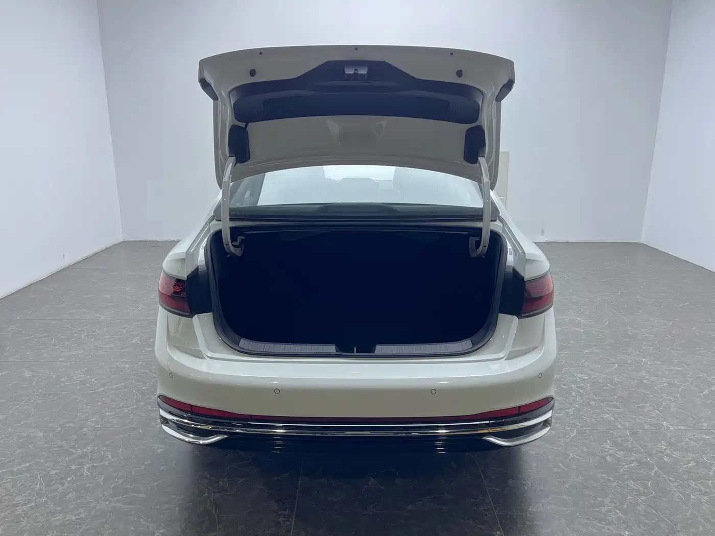 Volkswagen Sagitar 2024 300TSI DSG Surpass Edition фото 6