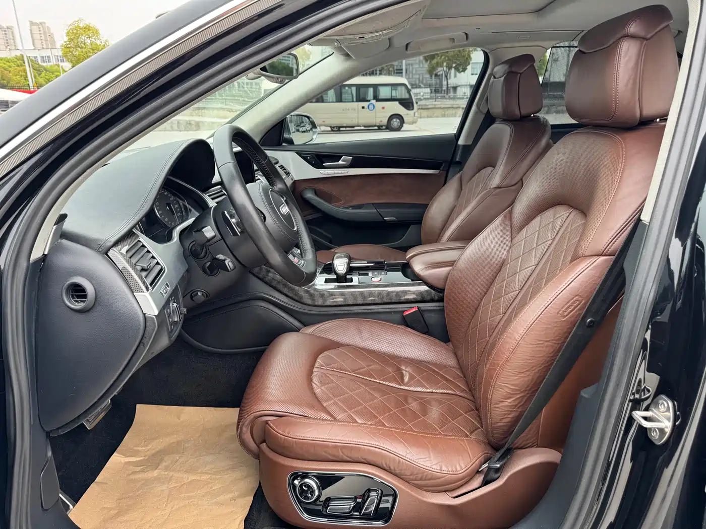 Audi S8 2013 S8 4.0TFSI quattro фото 7