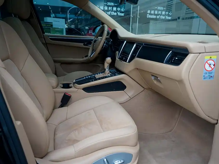 Porsche Macan 2016 Macan 2.0T фото 19