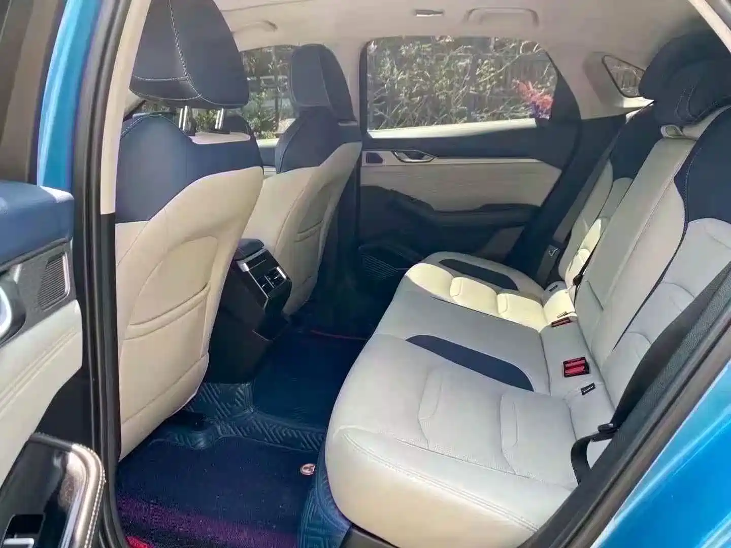 Фото 6 - Geely Preface