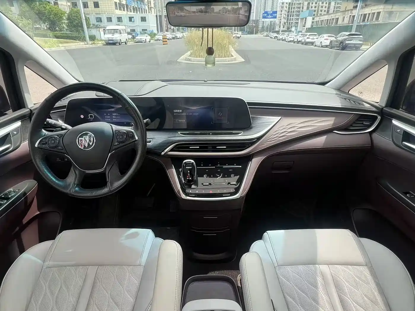Buick GL8 2023 Avenir 6-Seater Executive Edition фото 22