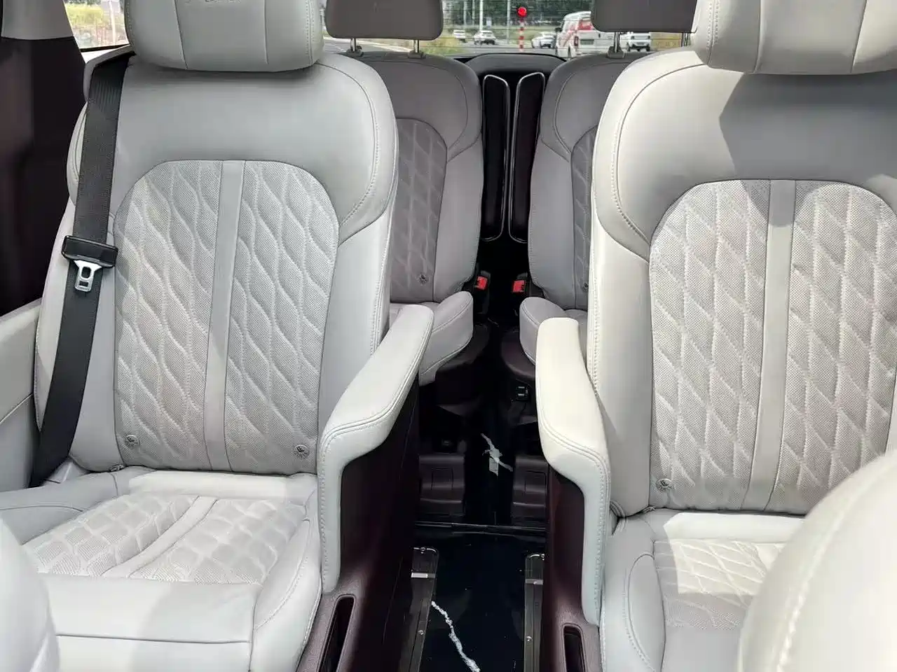 Buick GL8 2023 Avenir 6-Seater Executive Edition фото 24