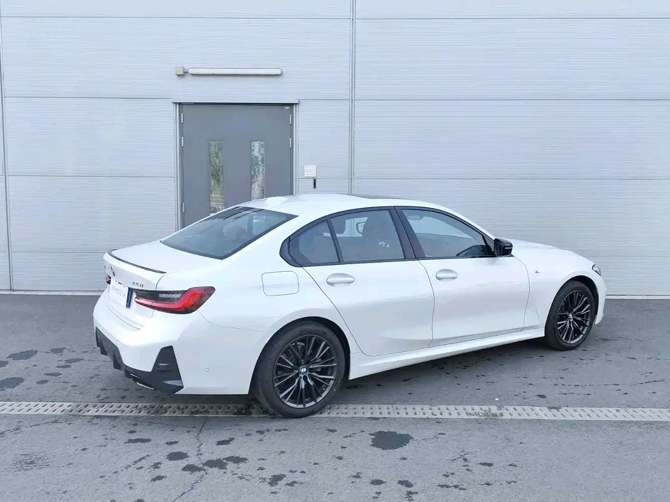BMW 3 Series 2024 325i M Sport Shadowline Package фото 9
